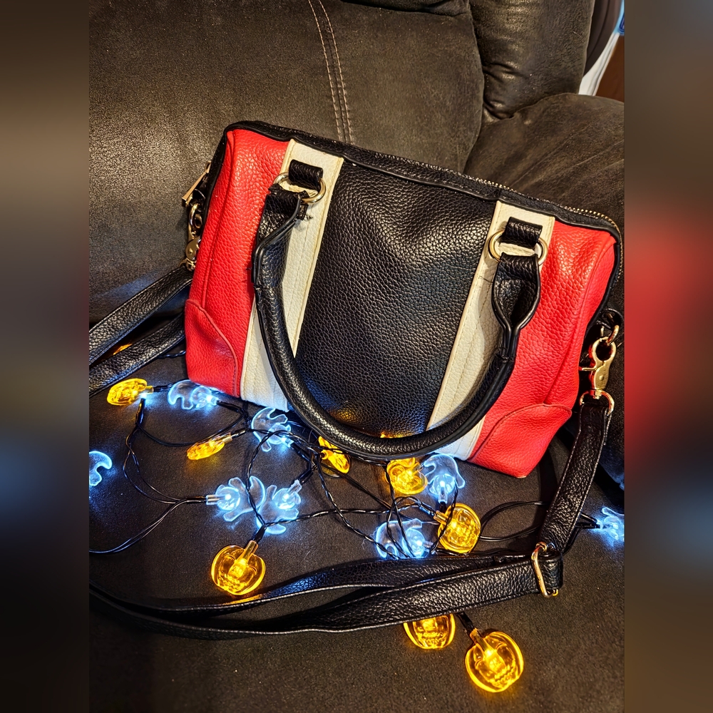 OLIVIA MILLER VINTAGE Leather crossbody bag